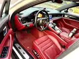 Photo 2 - Porsche Panamera