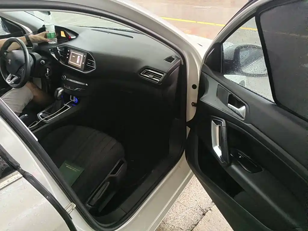 Peugeot 308S 2016 2015 1.2T Auto Dynamic Edition