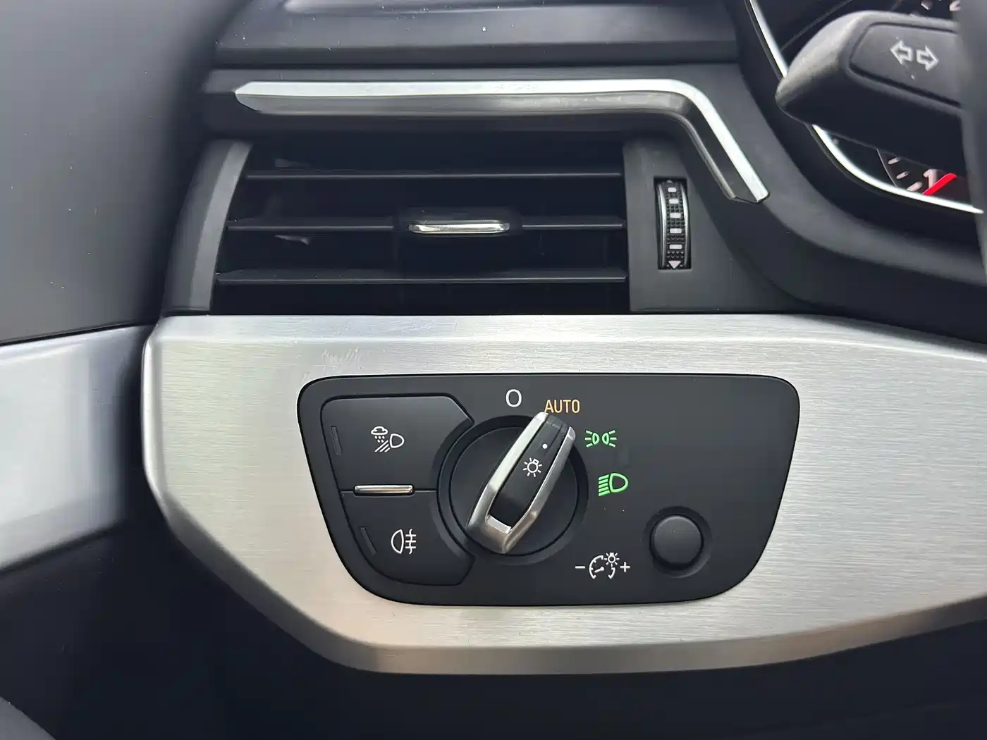 Audi A4L 2019 45 TFSI quattro Personality Sport (China VI) фото 12