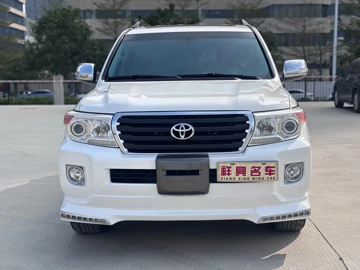 Toyota Land Cruiser (Import) 2015 4.0L V6 Middle East Limited Edition фото 2