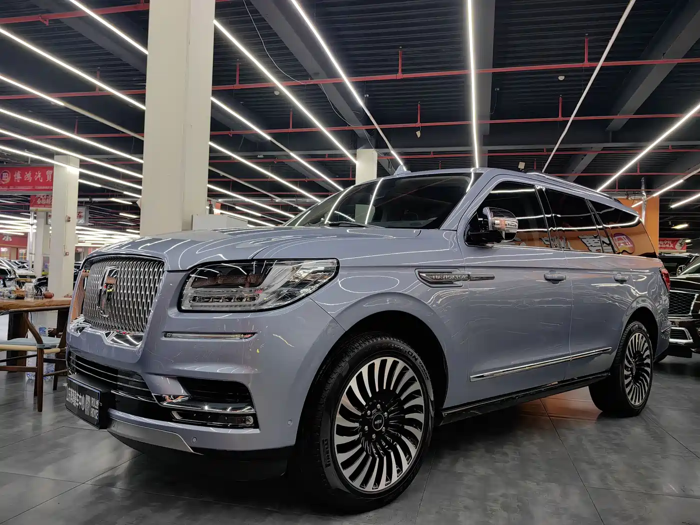 LINCOLN NAVIGATOR