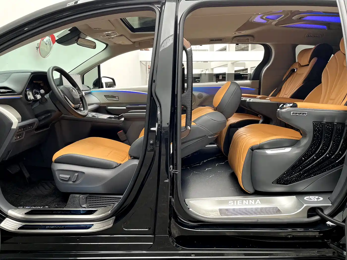 Toyota Sienna 2024 2.5L Hybrid Comfort Edition фото 27