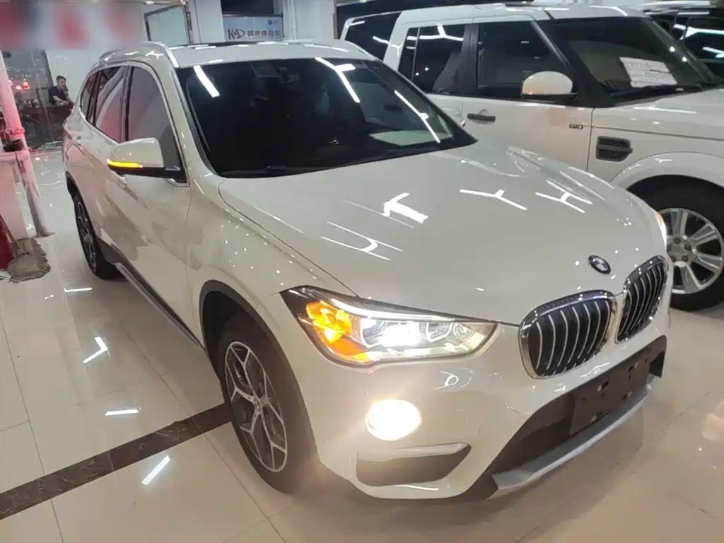 BMW X1 2019 sDrive18Li Premium Model фото 4