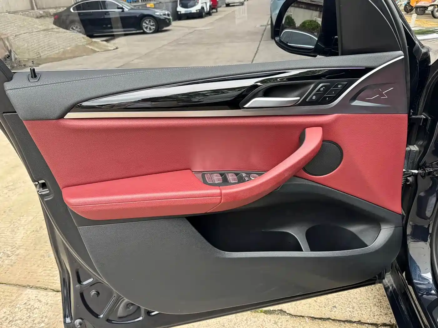 BMW iX3 2023 Leading Type фото 12