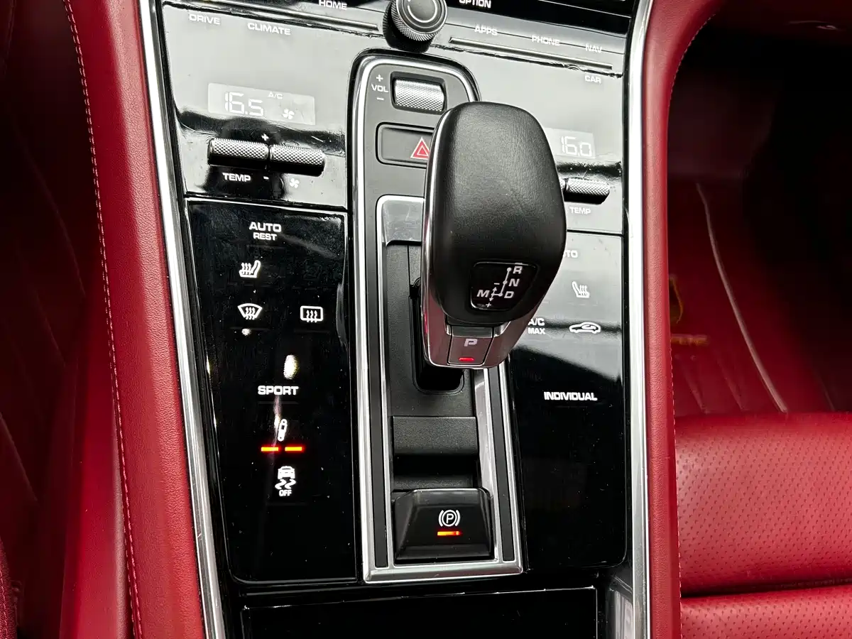 Porsche Panamera 2017 Panamera 3.0T фото 10
