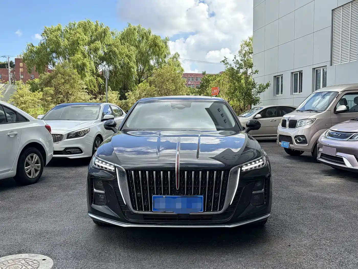 2026 Hongqi H5