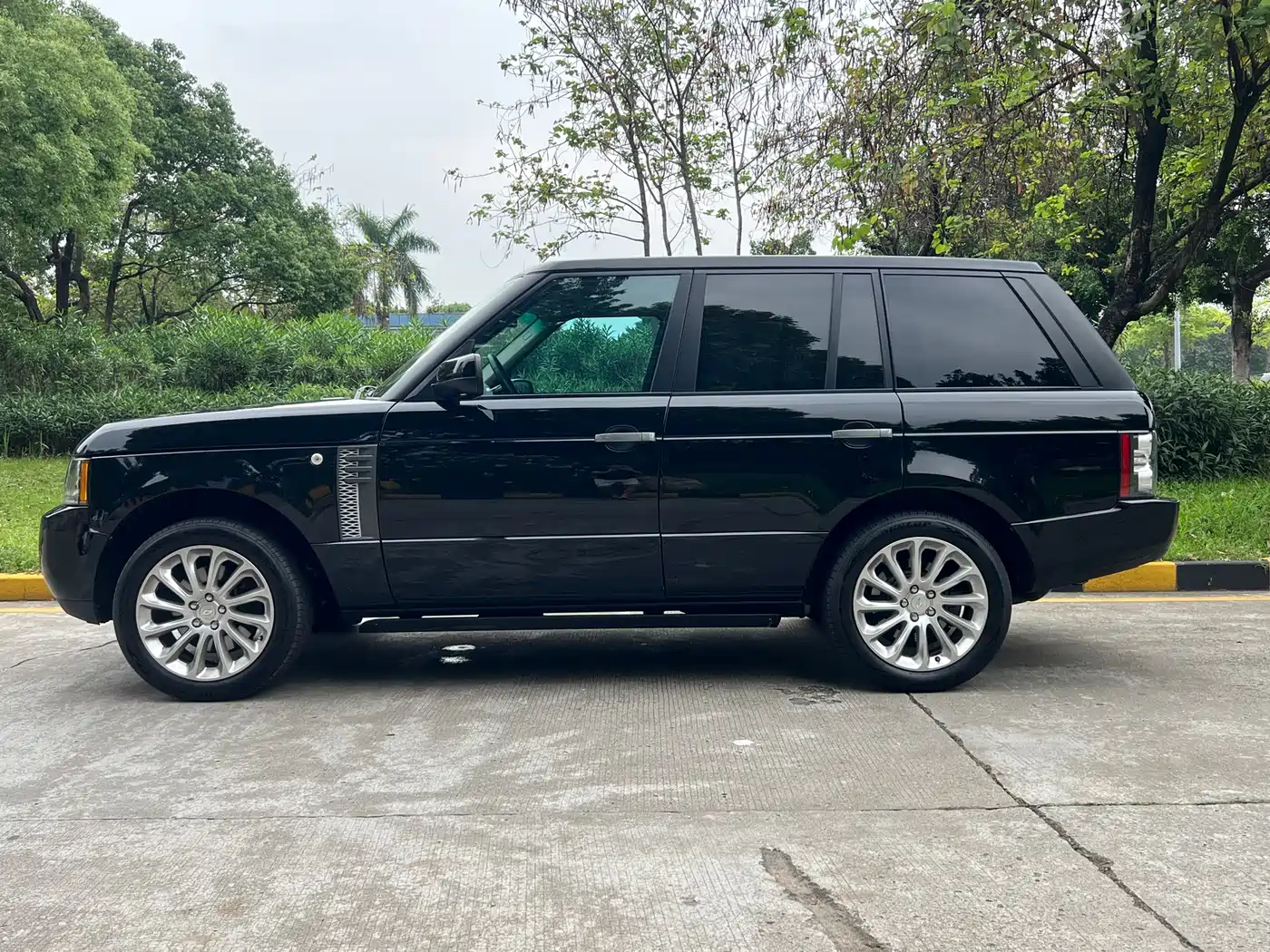 Land Rover Range Rover 2011 3.6 TDV8 фото 21
