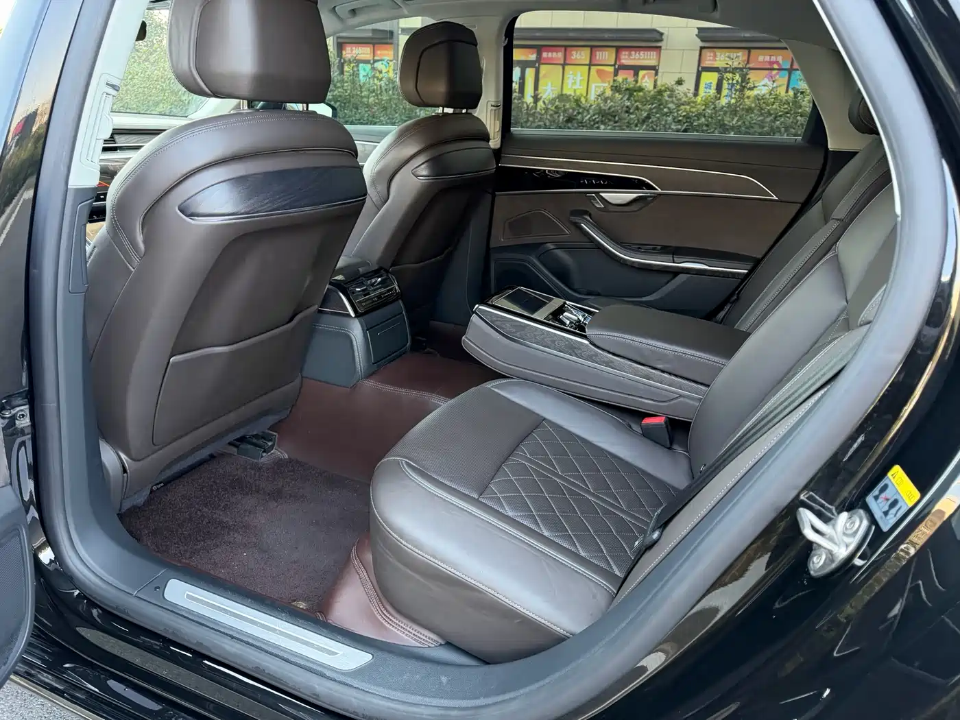 Audi A8 2023 A8L 50 TFSI quattro Exclusive фото 9