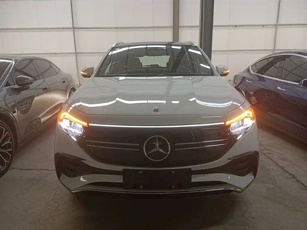 Mercedes-Benz EQA 2022 EQA 300 4MATIC Launch Special Edition фото 3