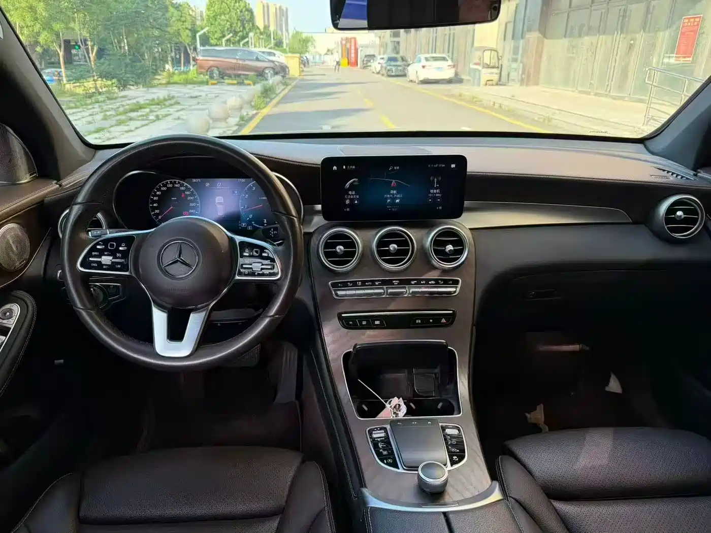 Mercedes-Benz GLC 2021 GLC 260 L 4MATIC Luxury фото 8