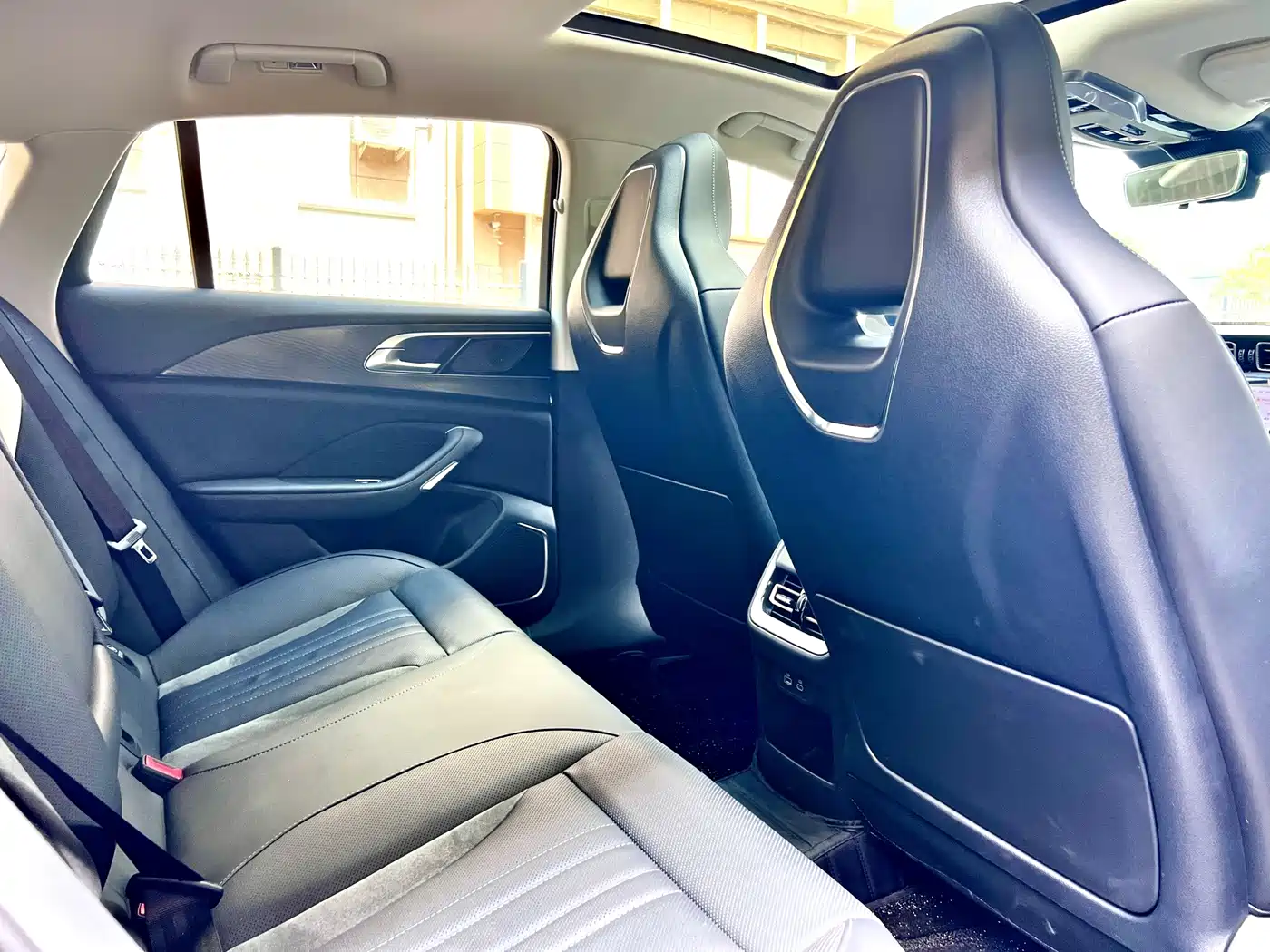 Hongqi H6 2026 2025 Model 2.0T Fashion Edition
