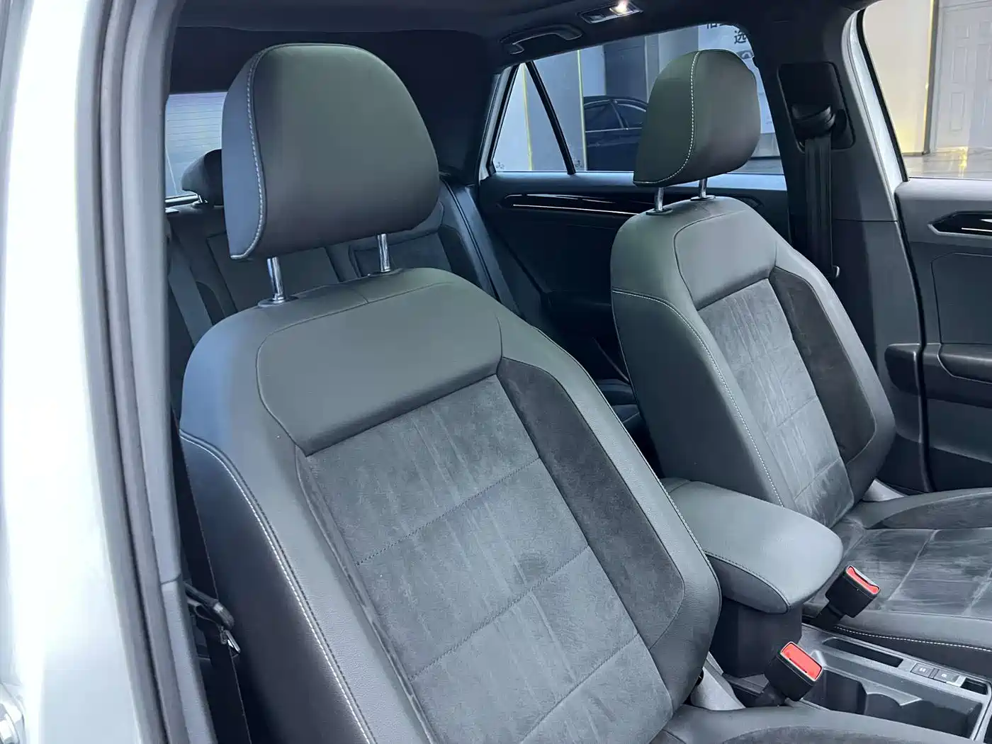 Volkswagen T-ROC 2021 280TSI DSG 4WD Luxury Connected фото 11