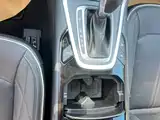 Фото 12 - Ford Edge