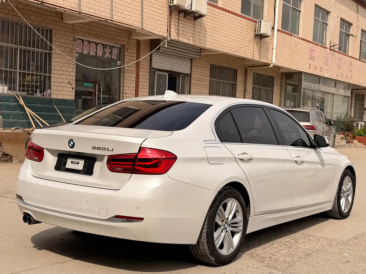 BMW 3 Series 2017 320Li Fashion фото 6