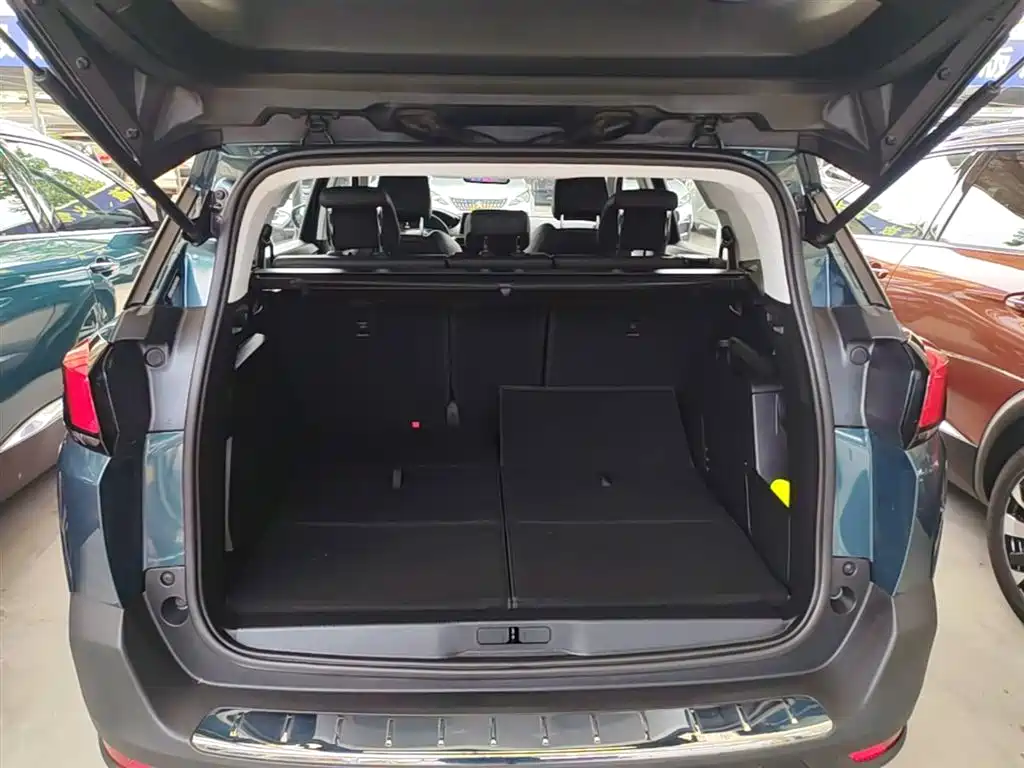 Peugeot 5008 2017 380THP 5-Seat Elite Edition фото 19
