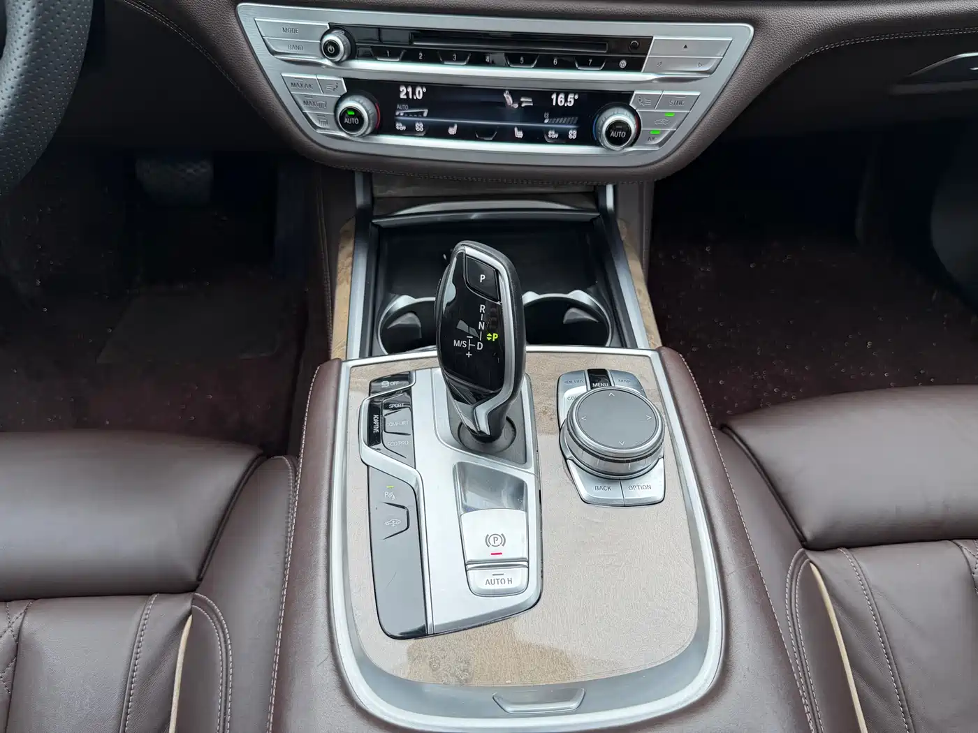 BMW 7 Series 2019 740Li Leading Luxury Package фото 17