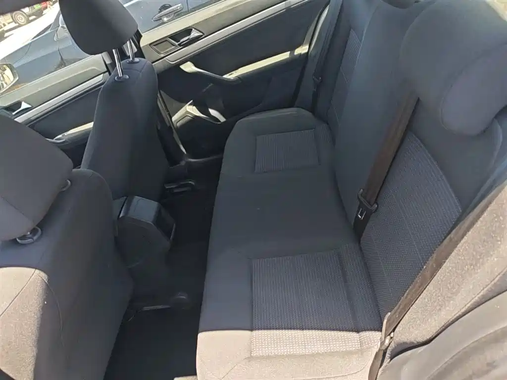 Volkswagen Lavida 2017 1.6L Automatic Trend Edition фото 17