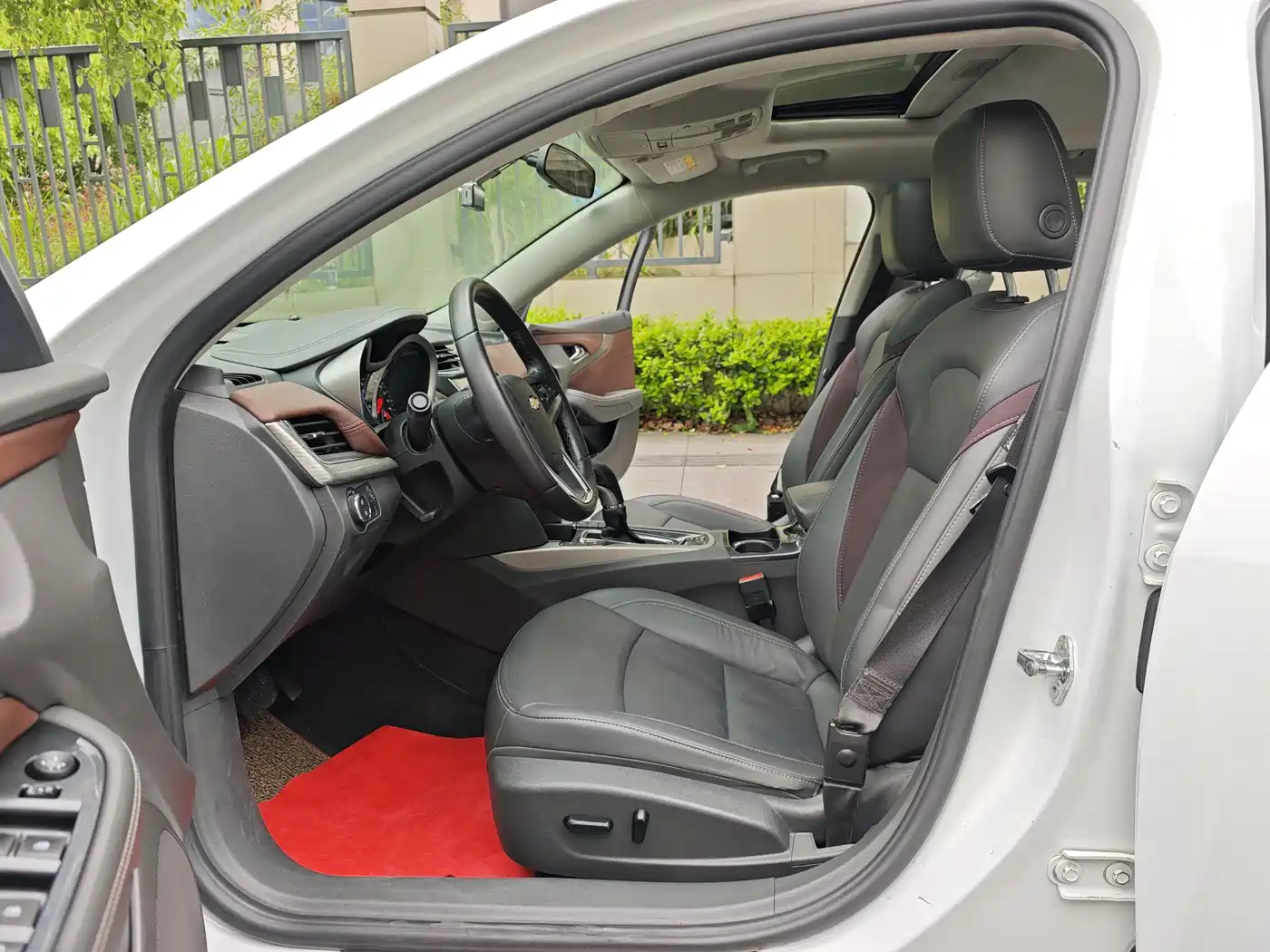Chevrolet Malibu 2017 1.5T Automatic Luxury Edition фото 12