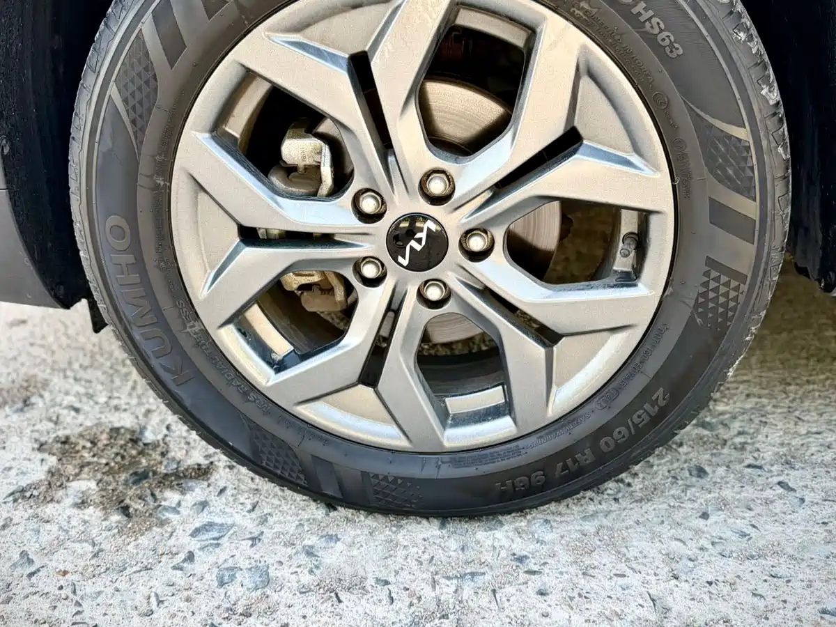 Kia Seltos 2023 1.5L CVT Luxury Edition фото 9