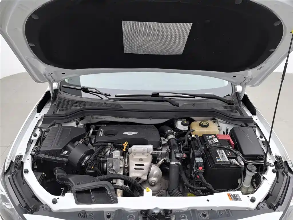 Chevrolet Monza 2019 Redline 320T DCT Joy Edition China VI фото 6