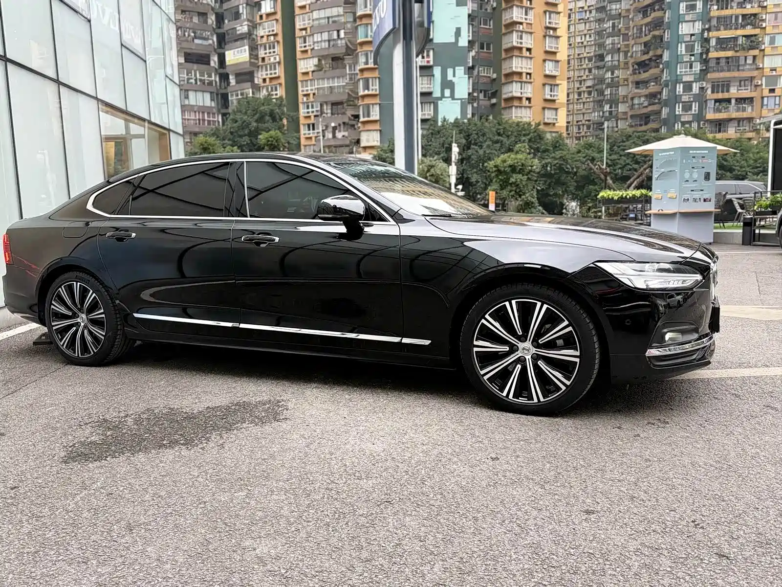 صورة 5 - Volvo S90