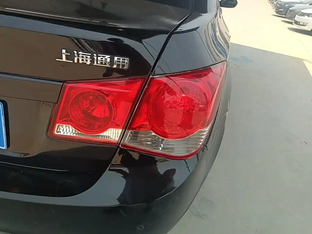Chevrolet Cruze 2014 1.6L SL Million Commemorative Edition AT фото 8