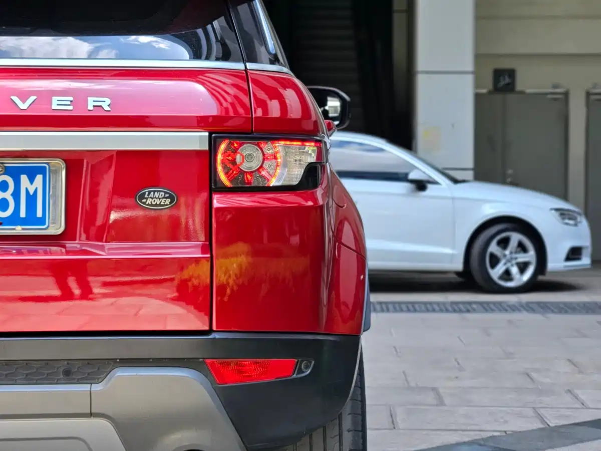 Land Rover Range Rover Evoque (Import) 2012 2.0T 5-door Dynamic Edition фото 20