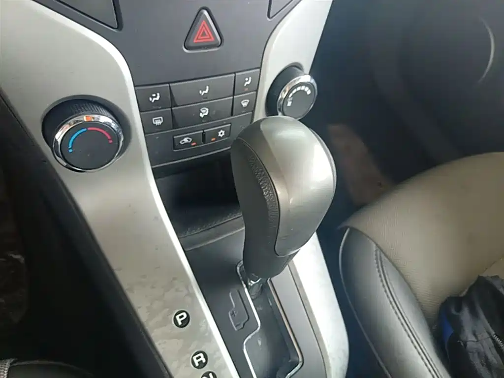 Chevrolet Cruze 2014 1.6L SL Million Commemorative Edition AT фото 14