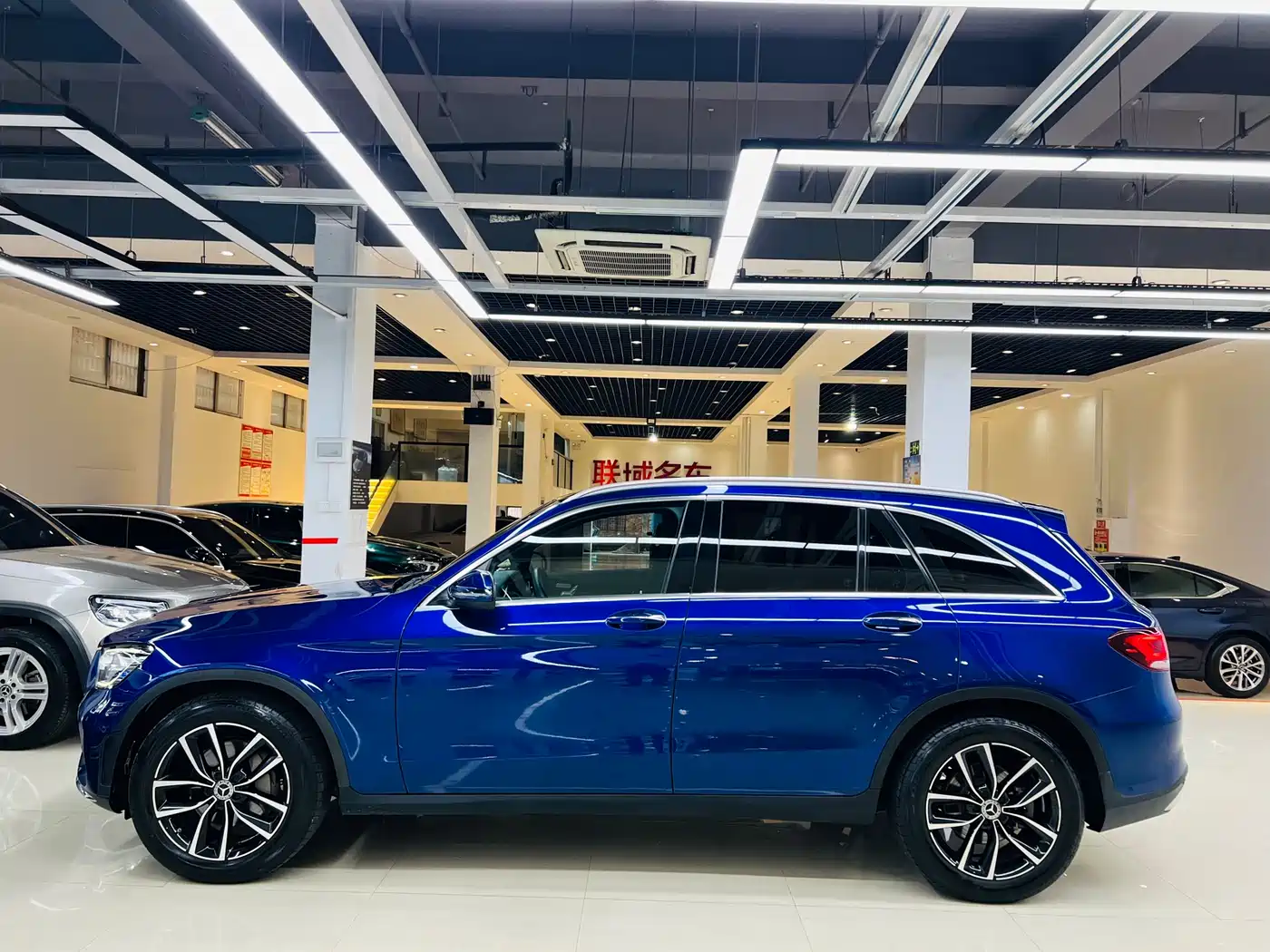 MERCEDES-BENZ GLC