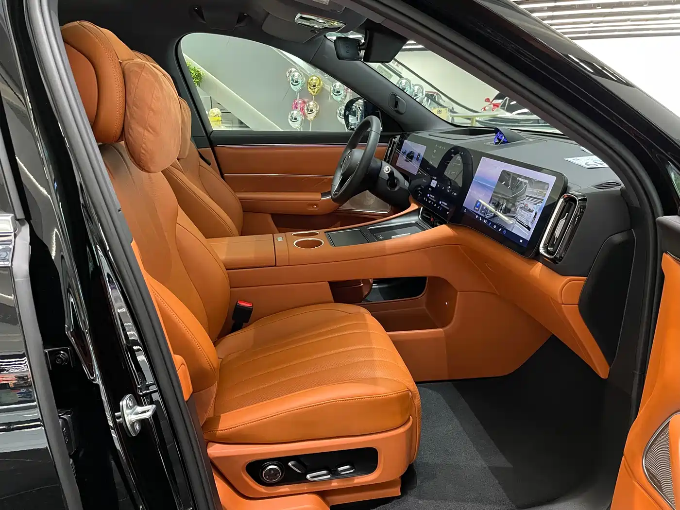 AITO Wenjie AITO M8 2025 Range Extender Max+ Edition 53.4kWh 5-seater фото 6