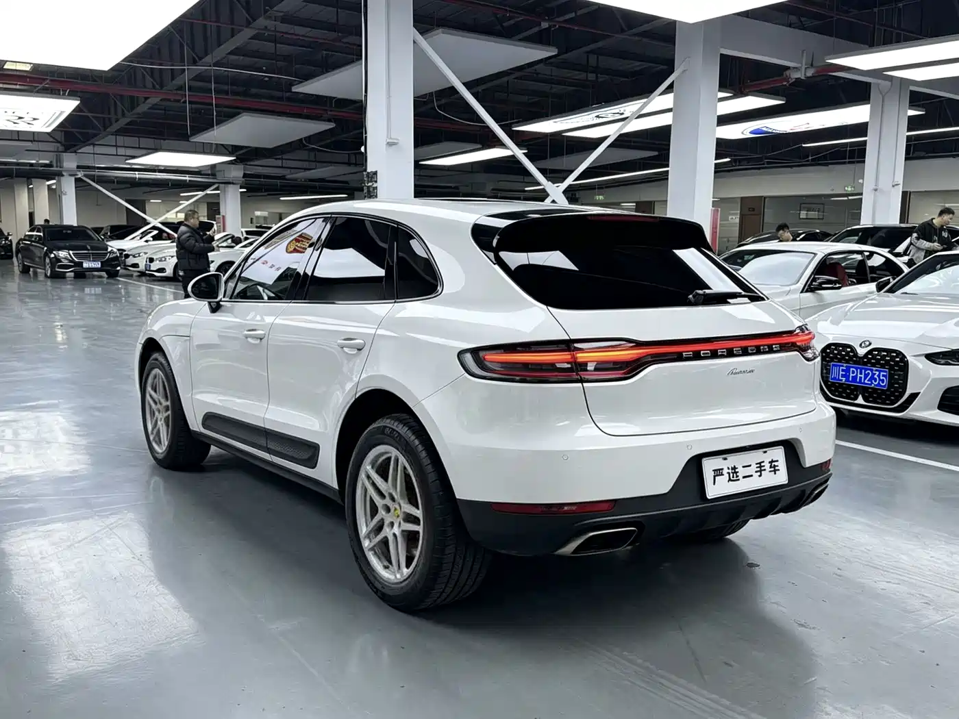 Porsche Macan 2018 Macan 2.0T фото 11