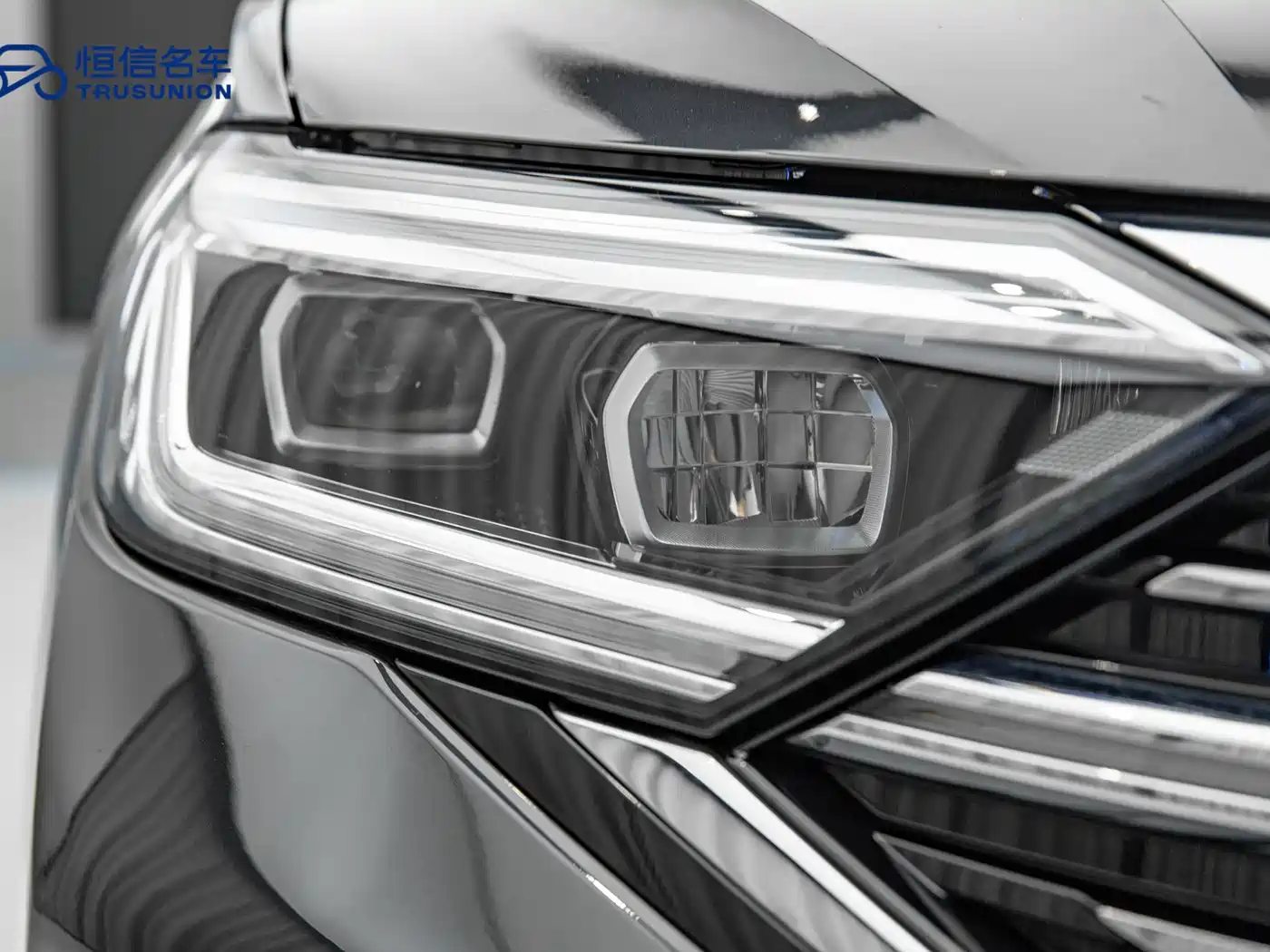 Volkswagen Sagitar 2023 300TSI DSG Excellence Edition фото 10