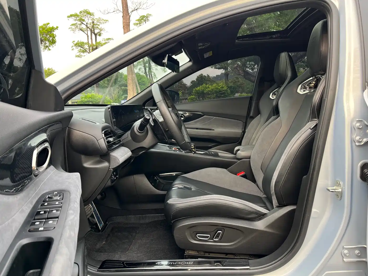 GAC Trumpchi Trumpchi Emkoo 2023 400T Automatic R PRO фото 11