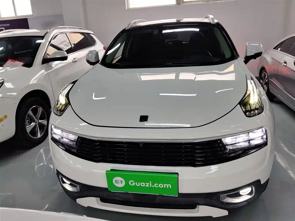 Lynk & Co 01 2017 2.0T 2WD Pro Version фото 3