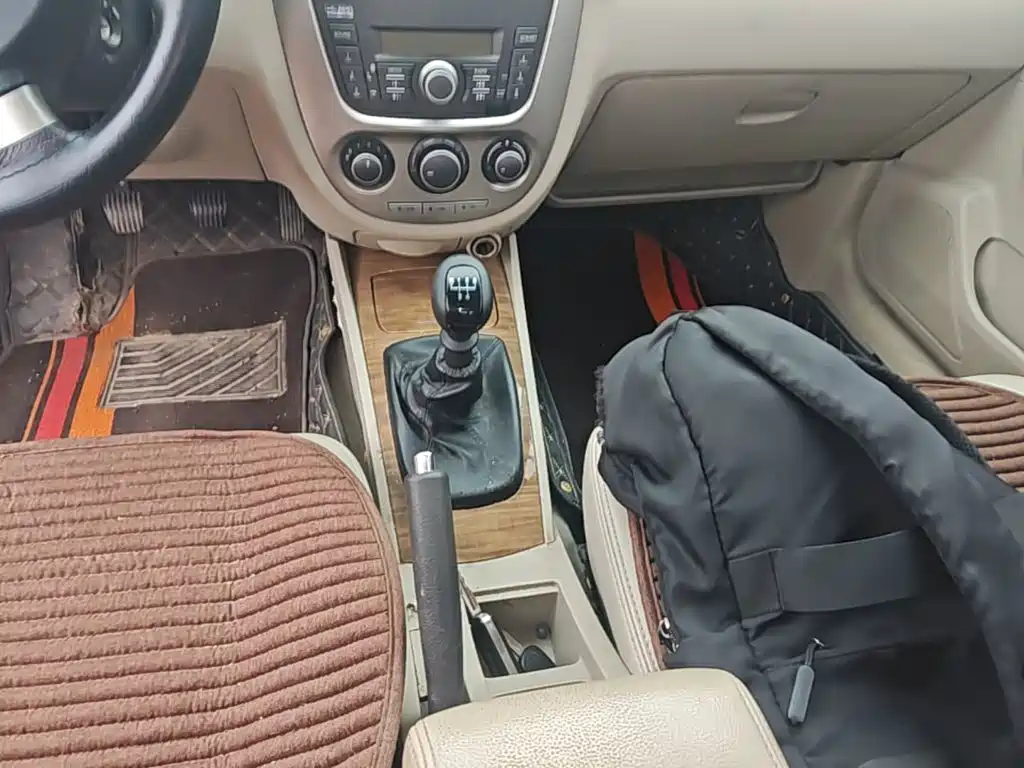 Фото 14 - Buick Excelle