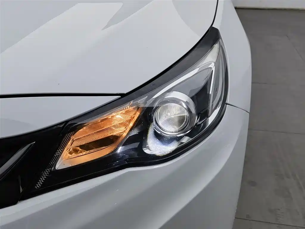 Chevrolet Malibu 2017 1.5T Automatic Comfort Edition фото 7