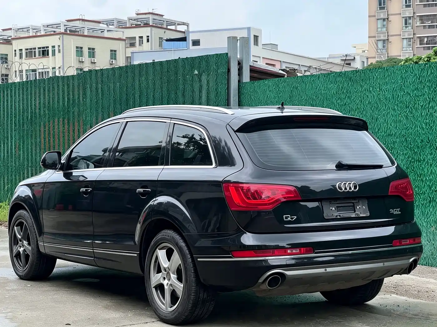 Фото 15 - Audi Q7