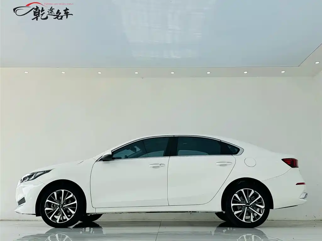 Kia K3 2021 1.5L CVT Refreshed Edition фото 4