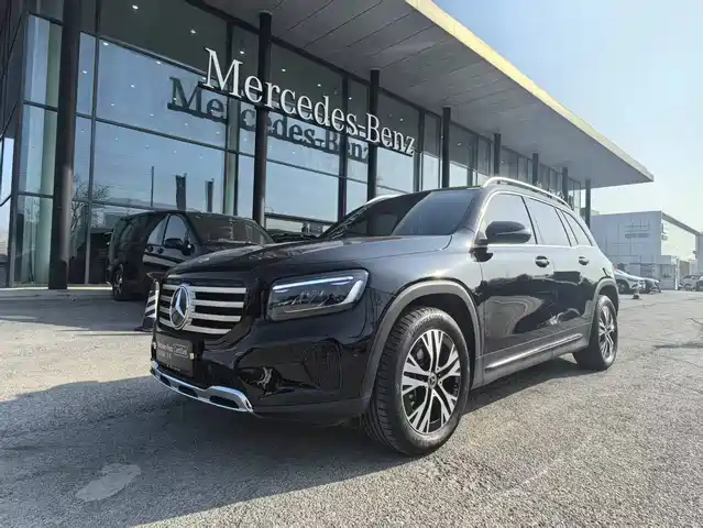 MERCEDES-BENZ GLB