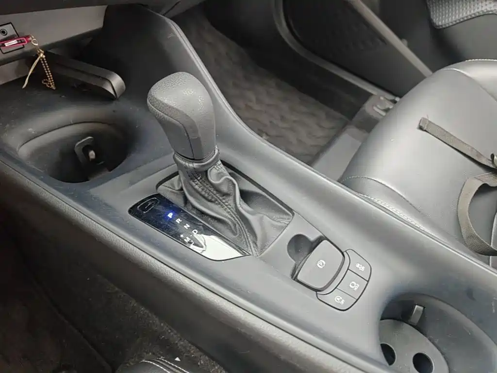 Toyota IZOA 2021 2.0L Yixing Edition фото 14