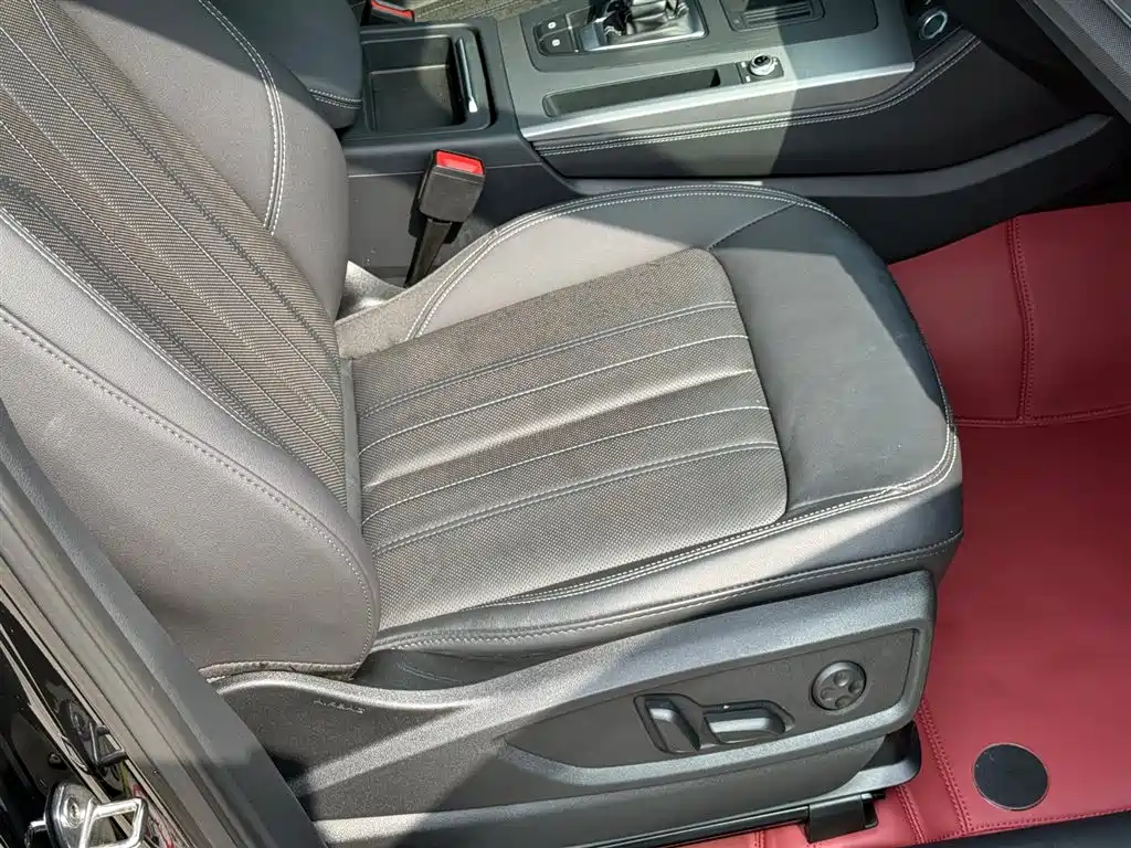 Audi Q5L 2022 40T Fashion Elegance фото 28