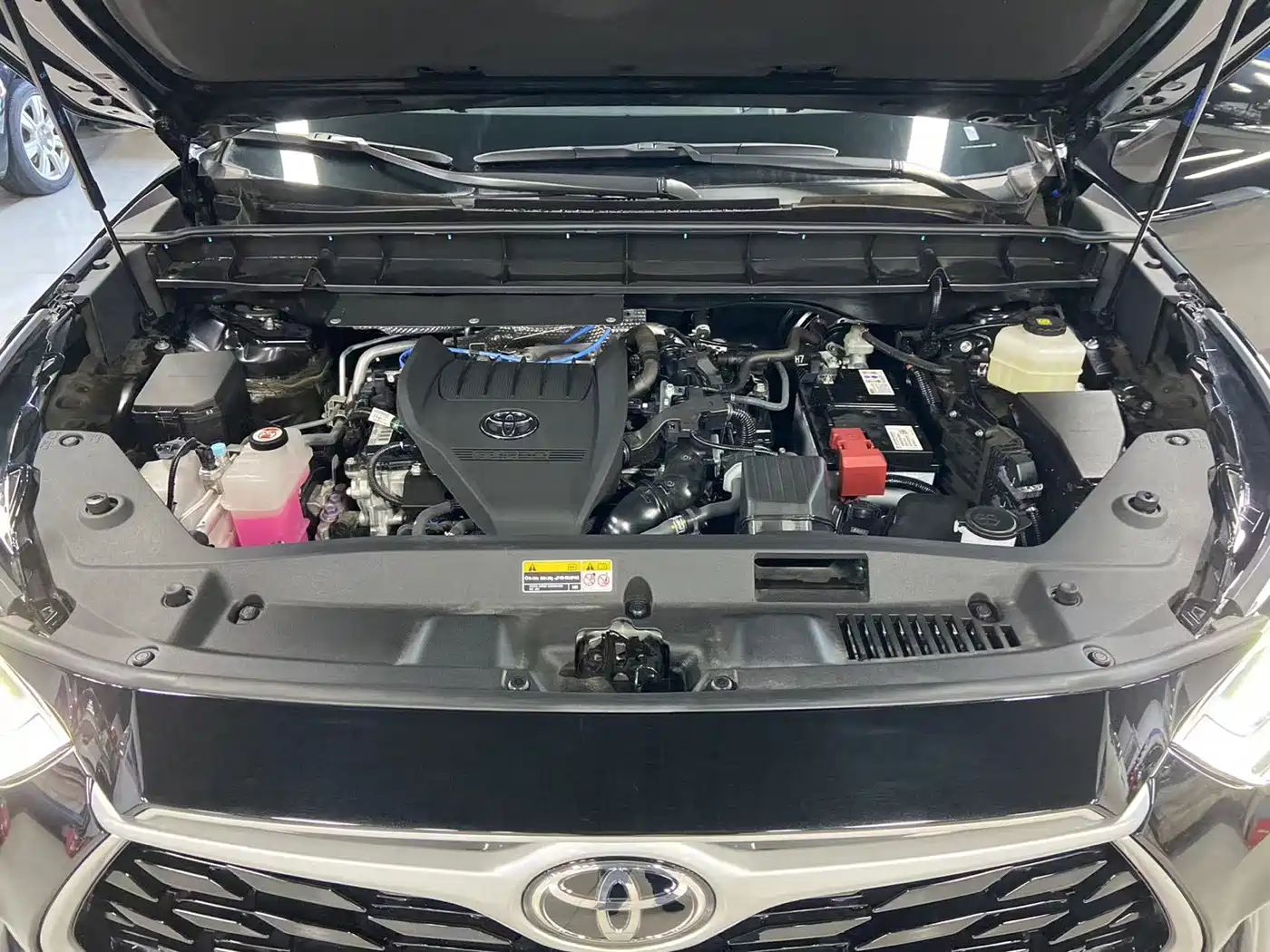 Toyota Highlander 2022 380T 4WD Premium 7-Seater фото 21