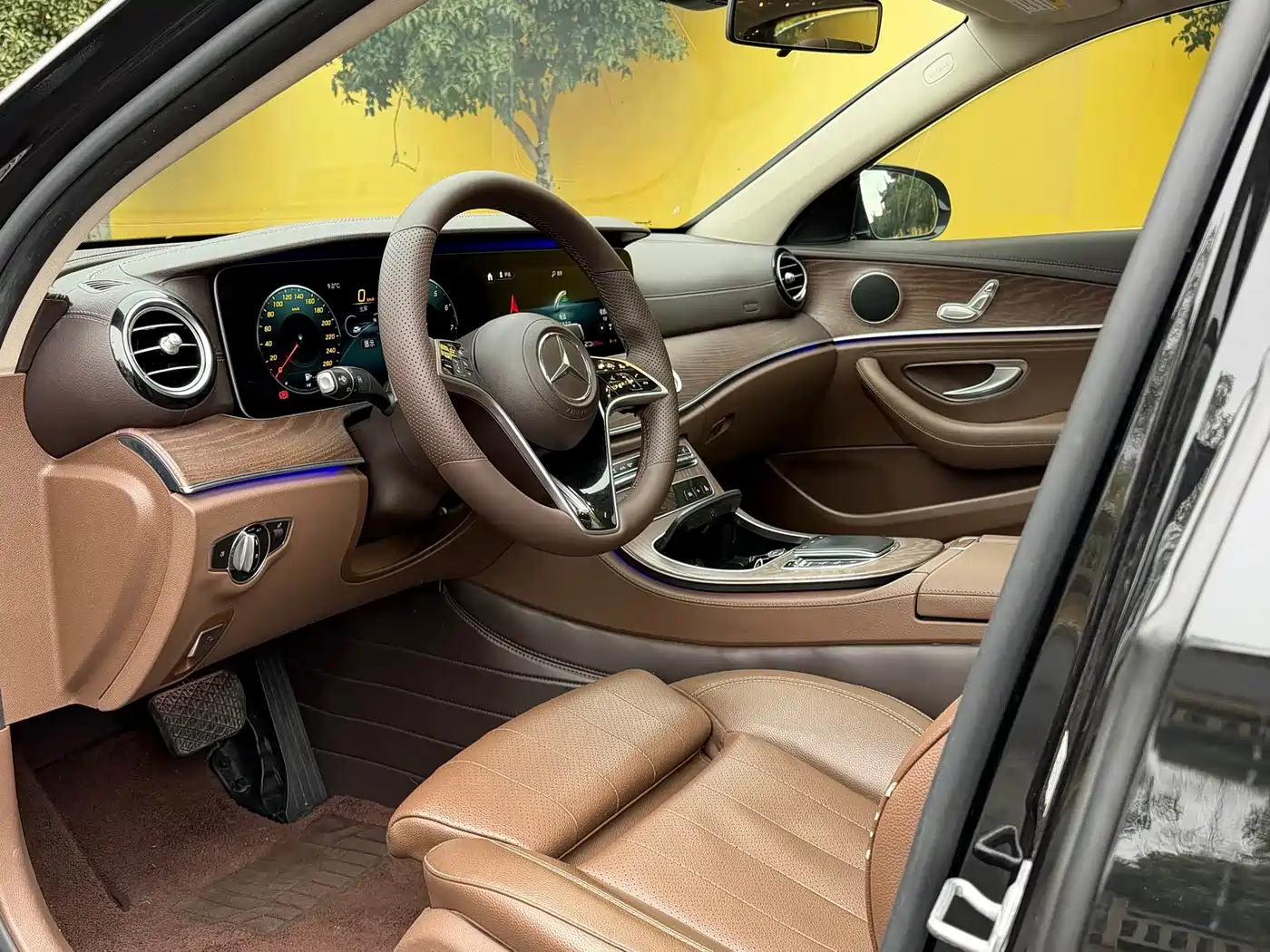 Mercedes-Benz E-Class 2022 E 260 L фото 7