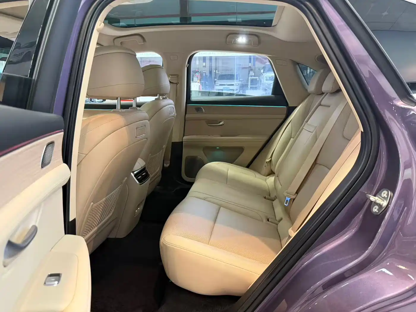 AITO Wenjie AITO M5 2025 Extended Range Ultra AWD фото 9