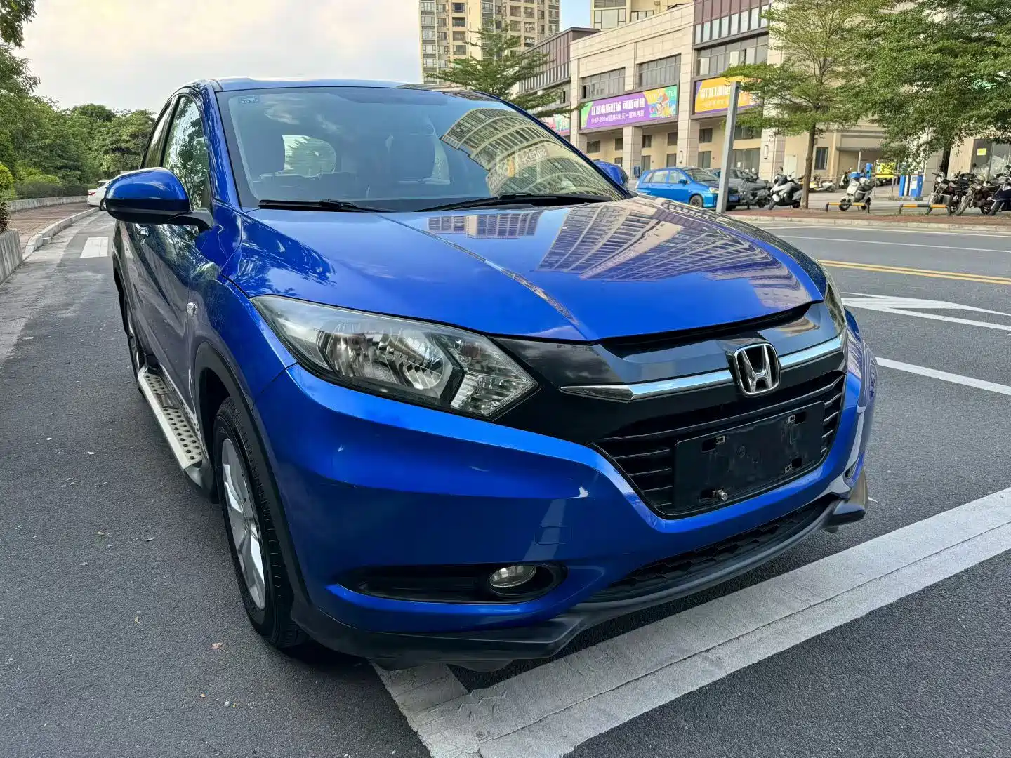 Photo 3 - Honda Vezel