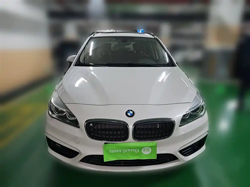 BMW 2 Series Gran Tourer 2015 218i Sport Design Package фото 2