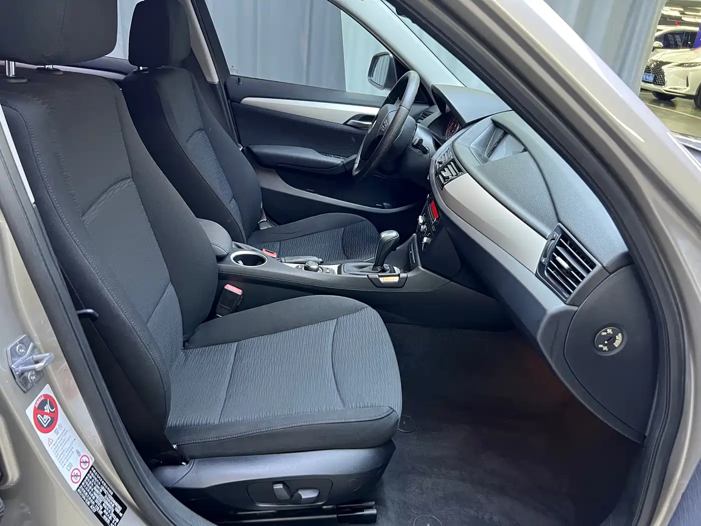 BMW X1 2013 sDrive18i Fashion фото 14