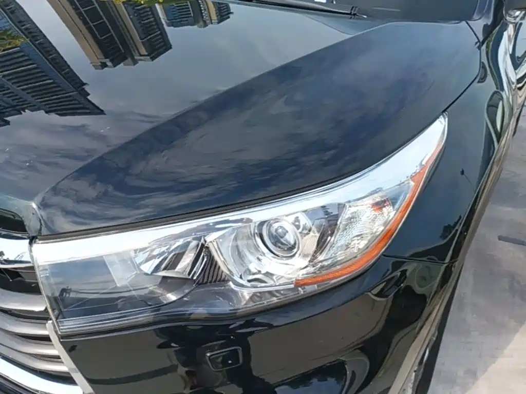 Photo 24 - Toyota Highlander