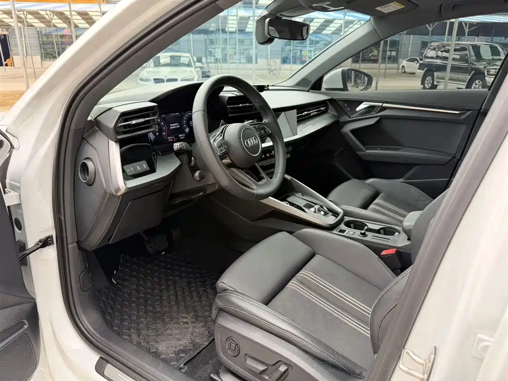 Audi A3 2023 Facelift A3L Limousine 35 TFSI Fashion Sport фото 4