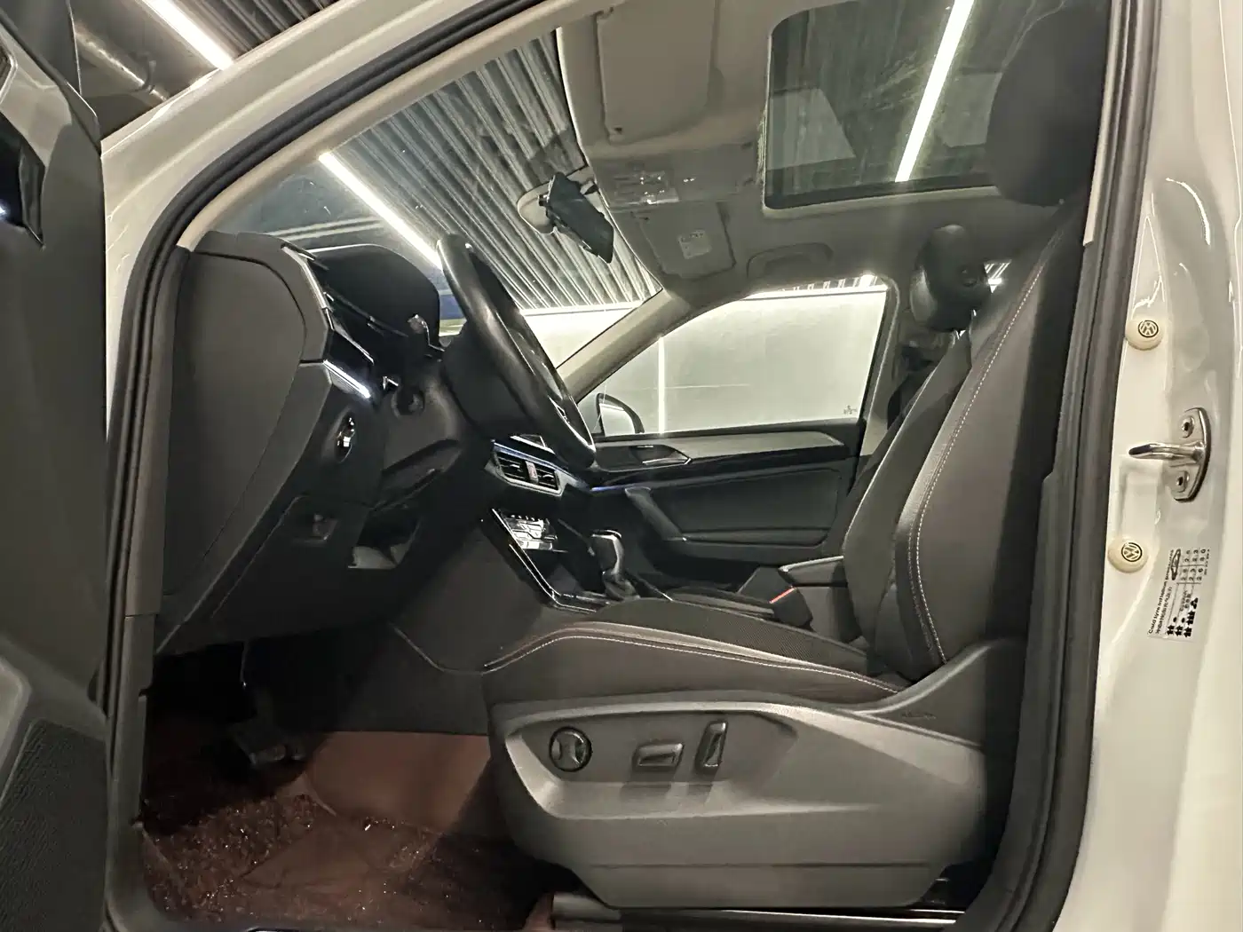 Volkswagen Tayron 2022 330TSI 2WD Luxury Smart Connect Edition фото 16